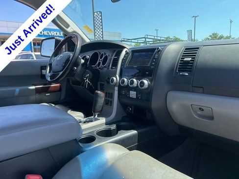 Used 2013 Toyota Sequoia Platinum AWD/4WD image 35