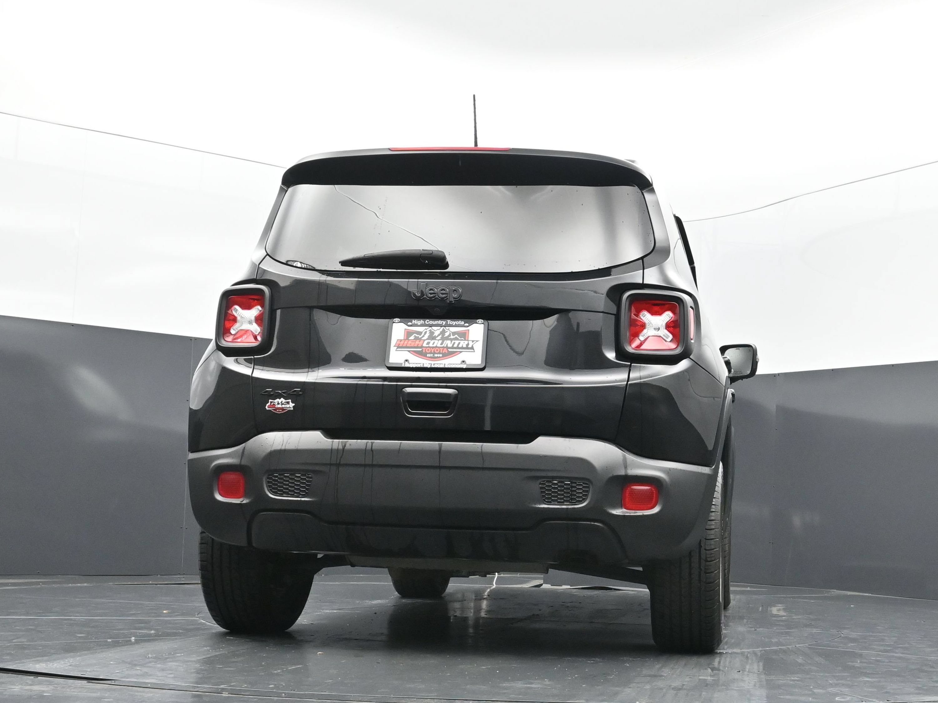 Used 2023 Jeep Renegade Altitude AWD/4WD image 38