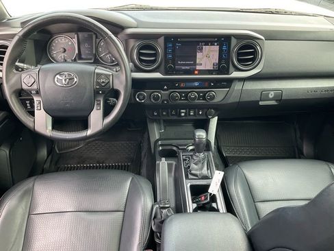 Used 2019 Toyota Tacoma TRD Sport image 36