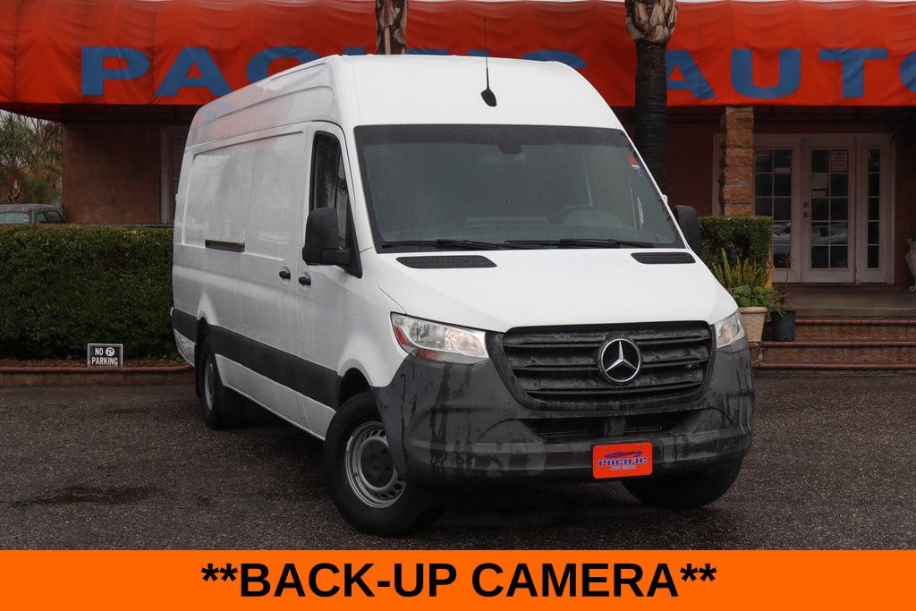 Used 2021 Mercedes-Benz Sprinter 2500 image 2