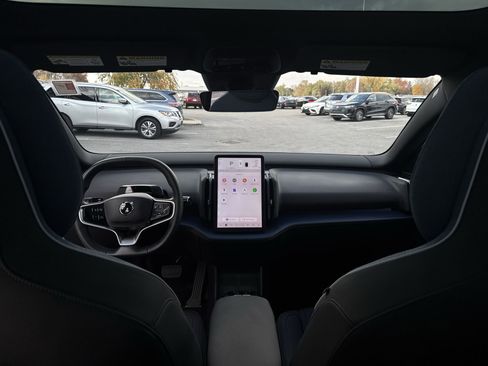 Used 2025 Volvo EX30 Ultra w/ Climate Package image 19