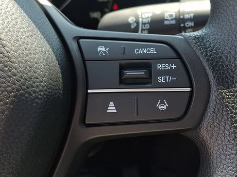 Used 2023 Honda HR-V LX image 22