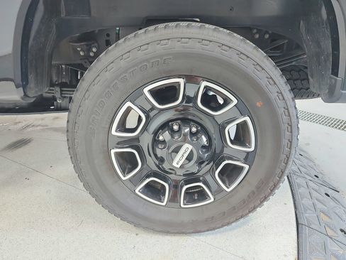 Used 2026 Ford F250 Platinum AWD/4WD image 14