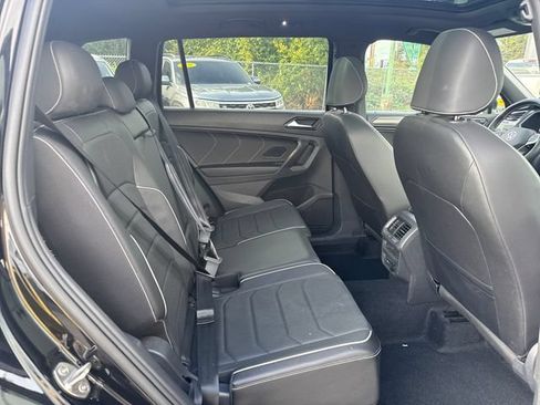 Used 2023 Volkswagen Tiguan SEL R-Line AWD/4WD image 10