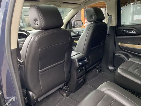Used 2018 GMC Acadia Denali w/ Technology Package AWD/4WD image 15