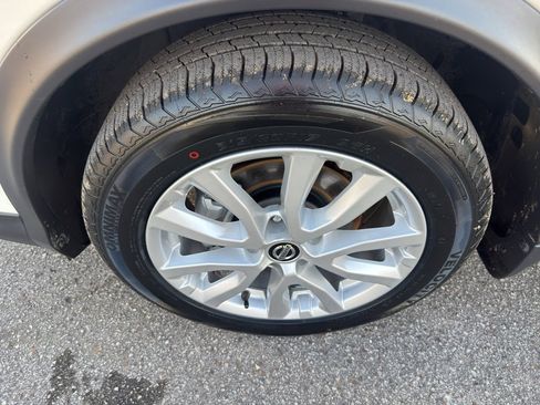 Used 2022 Nissan Rogue Sport SV image 24