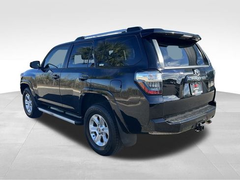 Used 2022 Toyota 4Runner SR5 Premium image 3