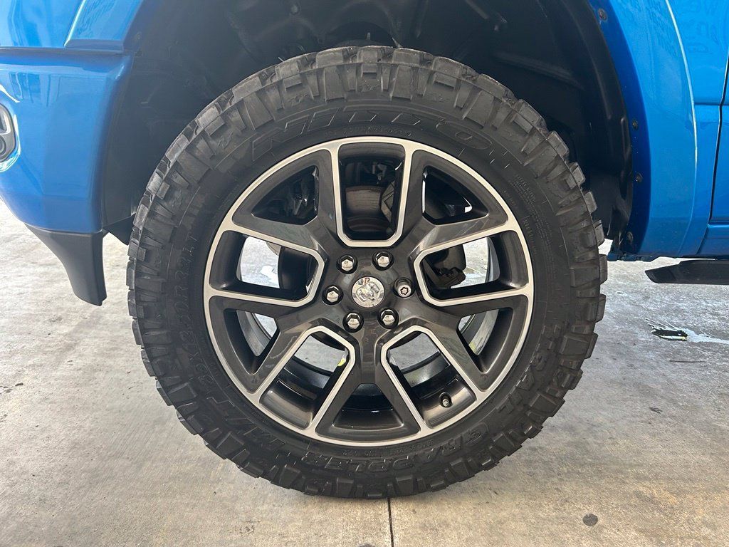 Used 2020 RAM 1500 Laramie RWD image 14