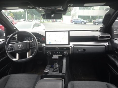 Used 2025 Toyota 4Runner TRD Off-Road Premium AWD/4WD image 12