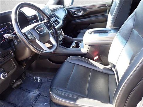 Used 2021 GMC Yukon XL SLT AWD/4WD image 14