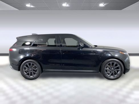 Used 2023 Land Rover Range Rover Sport SE image 7