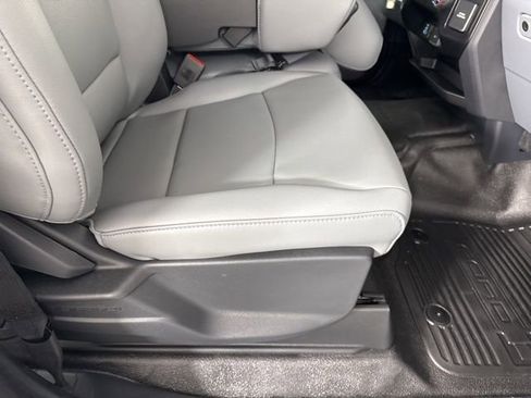 New 2026 Ford F250 XL w/ XL Chrome Package image 21