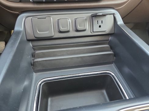 Used 2016 Chevrolet Silverado 2500 LTZ w/ Duramax Plus Package image 18