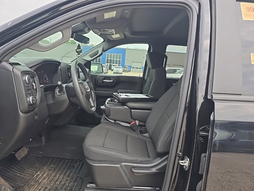 Used 2026 GMC Sierra 1500 Pro w/ Graphite Edition AWD/4WD image 9