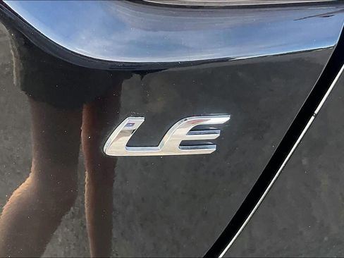 Used 2023 Toyota Corolla LE FWD image 10