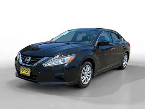 Used 2017 Nissan Altima 2.5 S w/ Power Driver Seat Package FWD image 1