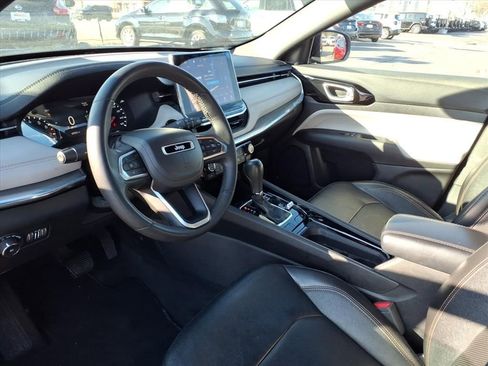 Used 2023 Jeep Compass Limited image 9