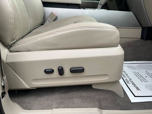 Used 2014 Ford Expedition Limited w/ Equipment Group 301A AWD/4WD image 29