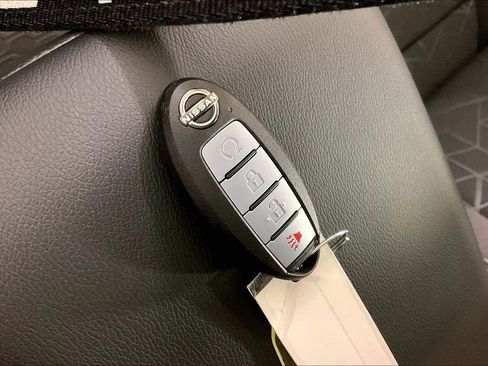 Certified 2025 Nissan Frontier SV w/ SV Convenience Package image 14