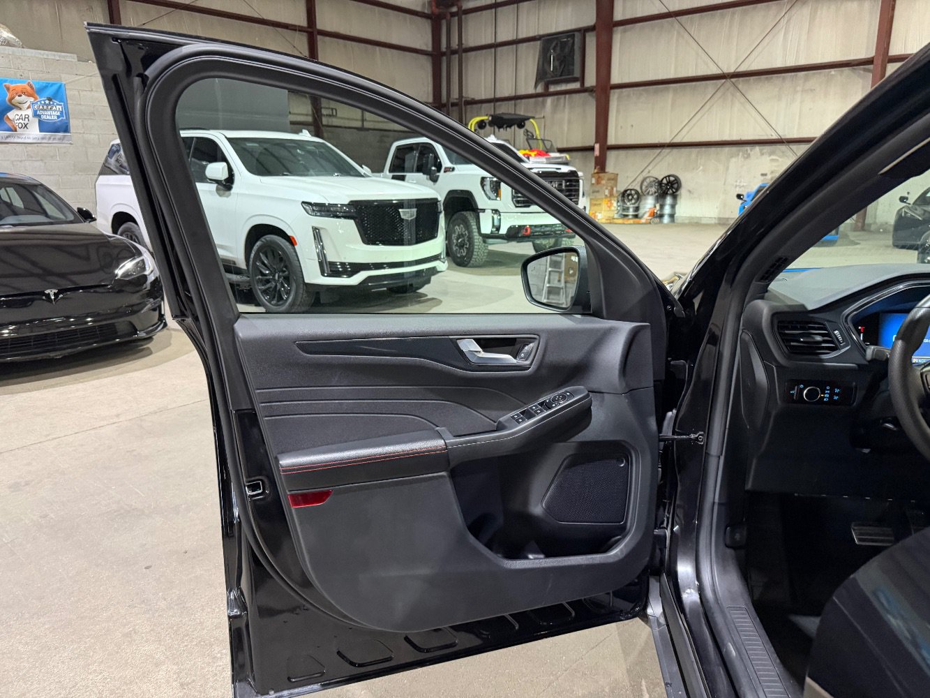 Used 2023 Ford Escape ST-Line w/ Tech Pack #1 FWD image 11