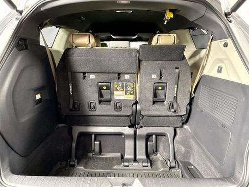 Certified 2023 Toyota Sienna Limited image 41