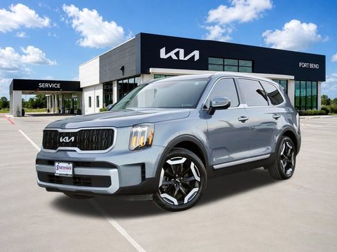 Used 2025 Kia Telluride EX w/ EX Captain's Chair Package FWD image 1
