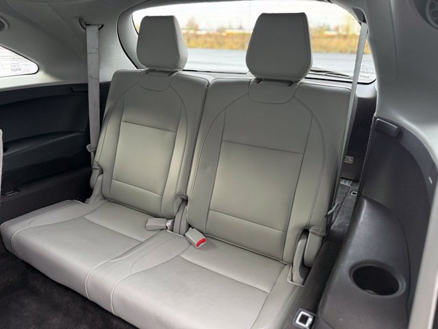 Used 2016 Acura MDX w/ Technology Package AWD/4WD image 40