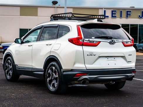 Used 2018 Honda CR-V Touring image 4