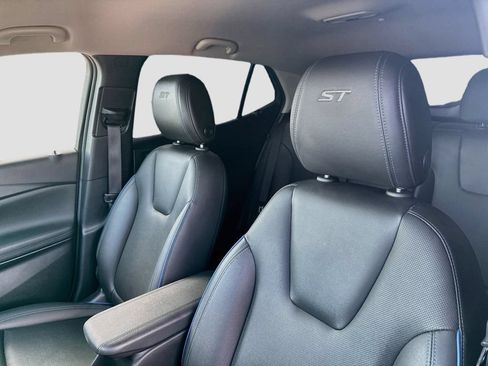 Used 2025 Buick Encore GX Sport Touring w/ Advanced Technology Package FWD image 12