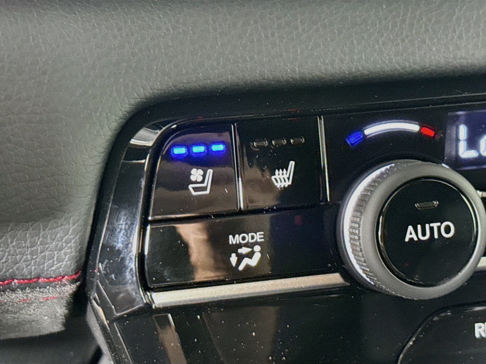 New 2026 Honda Pilot Black Edition image 25