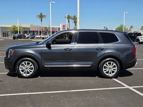 Used 2020 Kia Telluride LX AWD/4WD image 9