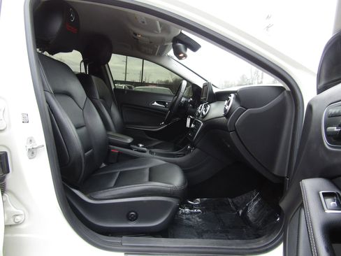 Used 2015 Mercedes-Benz GLA 250 GLA 250 4MATIC Sport Utility 4 w/ Sport Package image 8