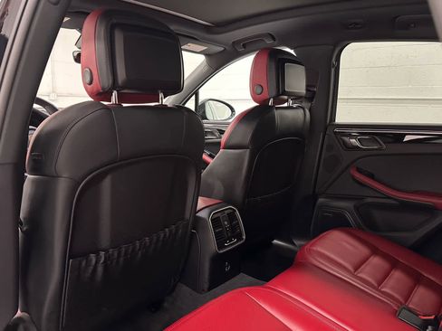 Used 2024 Porsche Macan S image 14