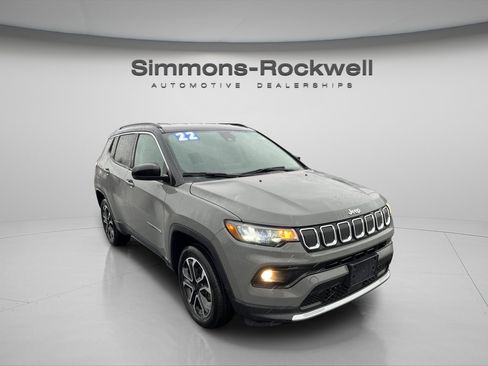 Used 2022 Jeep Compass Limited image 3