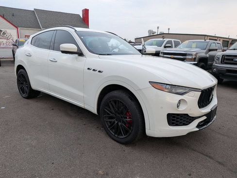 Used 2017 Maserati Levante S image 6