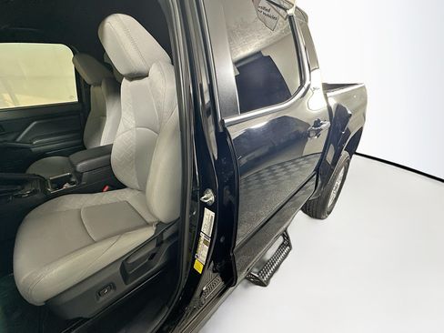 Certified 2024 Toyota Tacoma SR5 AWD/4WD image 12