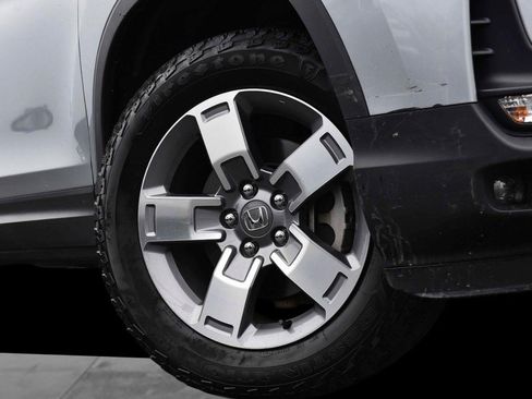 Certified 2025 Honda Ridgeline RTL image 3