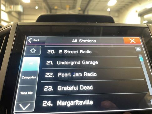 Used 2023 Subaru Crosstrek 2.5i Limited image 17