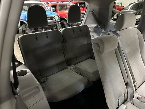 Used 2012 Toyota Highlander SE w/ Tow Pkg image 17