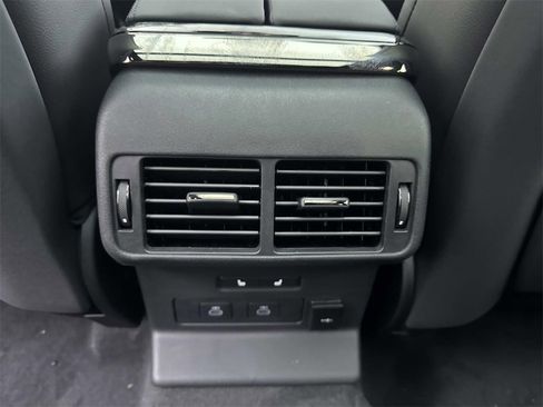 New 2026 Land Rover Range Rover Velar Dynamic SE image 15