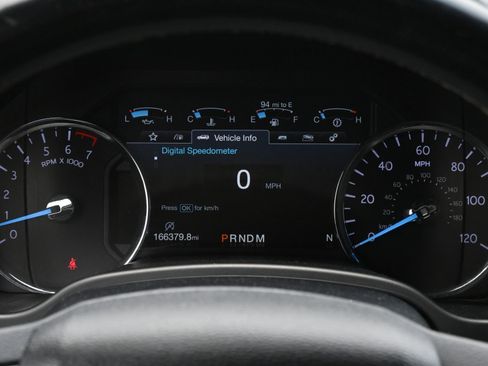 Used 2018 Ford Expedition Limited w/ Equipment Group 301A RWD image 11