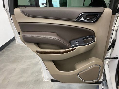 Used 2019 Chevrolet Tahoe LT w/ LT Signature Package image 44