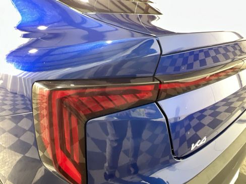 Used 2025 Kia K4 LXS image 16