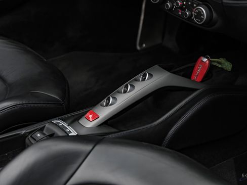 Used 2017 Ferrari 488 Spider RWD image 70