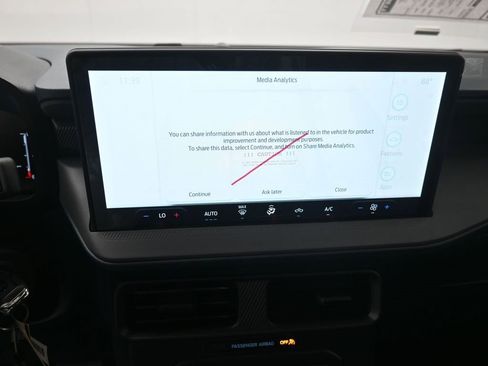 New 2025 Ford Maverick XL image 4