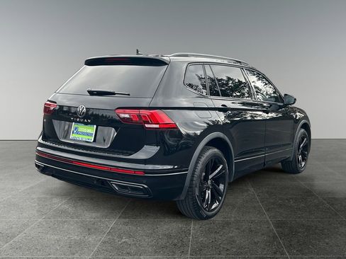 Used 2023 Volkswagen Tiguan SE R-Line image 7