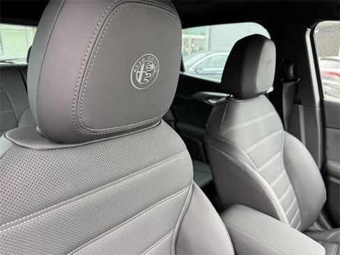 New 2025 Alfa Romeo Tonale w/ Premium Package image 10