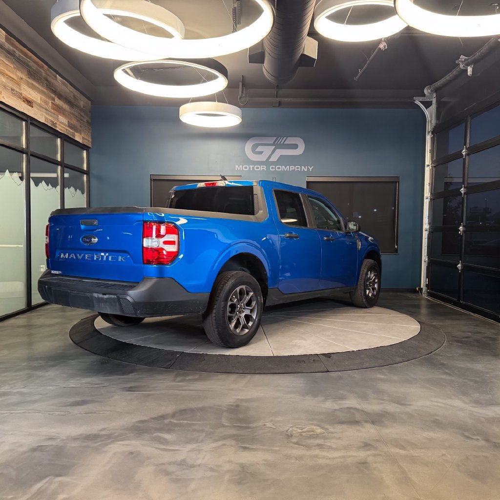 Used 2022 Ford Maverick XLT FWD image 3
