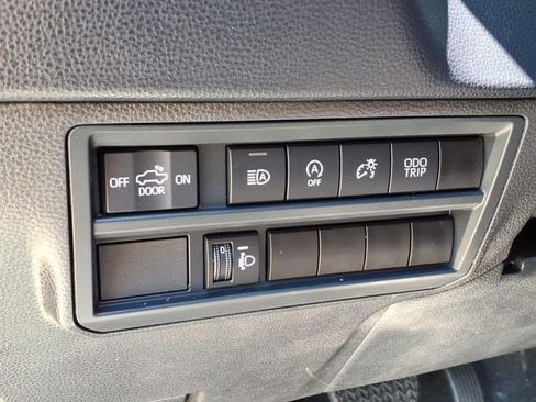 Used 2024 Toyota Tundra SR5 AWD/4WD image 18