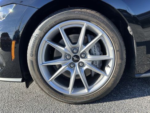 Used 2025 Ford Mustang GT Premium image 12